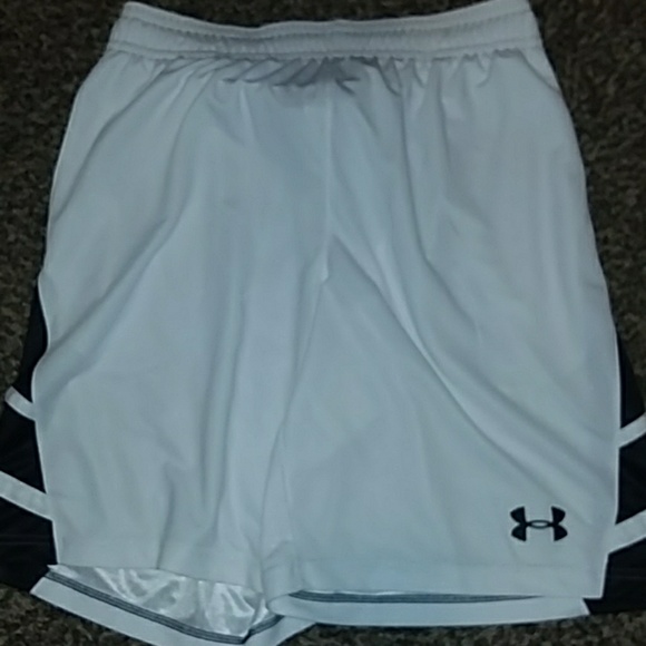 Under Armour shorts - Picture 1 of 3
